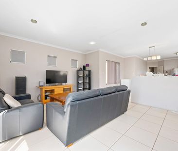 FURNISHED BRAND NEW LARGE ROOM $220.00pw included general cleaning,... - Photo 6