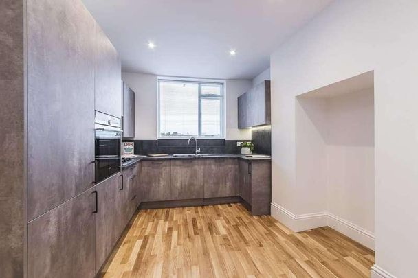 Kings Road, Chelsea, SW3 - Photo 1