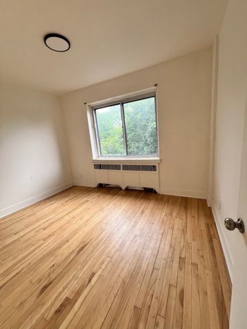 Appartement à louer - Montréal (Côte-des-Neiges/Notre-Dame-de-Grâce) (Côte-des-Neiges) Appartement à louer - Montréal (Côte-des-Neiges/Notre-Dame-de-Grâce) (Côte-des-Neiges) - Photo 2