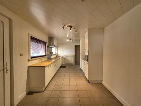 Gunstig gelegen opgeknapte woning. - Photo 3