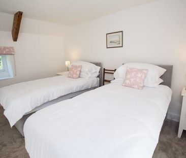 2 bedroom terraced house to rent - Photo 2