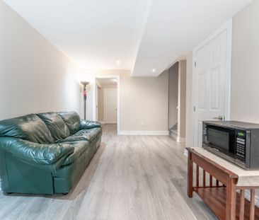For Lease - 57 Collin Court Unit# Bsmt, Richmond Hill, Ontario - Photo 2