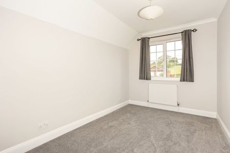 3 bedroom terraced house to rent - Photo 2