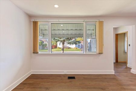 For Lease - 22 Holmes Road, Belleville, Ontario - Photo 2