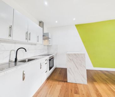 2 bedroom flat to rent - Photo 4