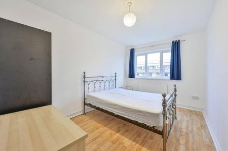 3 bedroom flat to rent - Photo 5