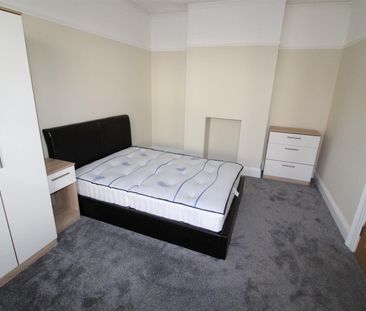 House - Terraced For Rent Fawcett Road, Southsea - Photo 6