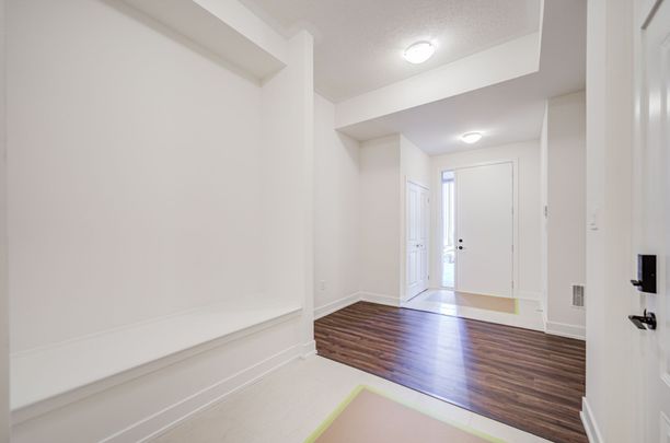 For Lease - 1299 Dempster Lane, Oakville, Ontario - Photo 1