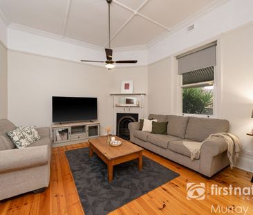 Stunning Four Bedroom Home with Guest Cottage - Photo 1