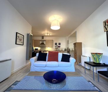 2 bedroom apartment to rent - Photo 3