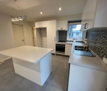 3 bedroom family home - Photo 3