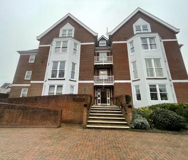 2 bedroom ground floor flat to rent - Photo 2