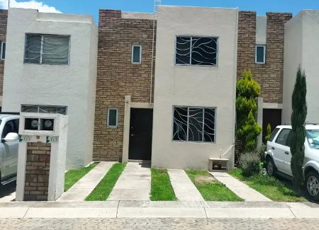 Renta casa amueblada en Fraccionamiento con área verde. Cuautlancingo - Photo 4