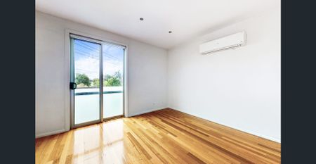 Sunfilled 3 Story Townhouse - Photo 2