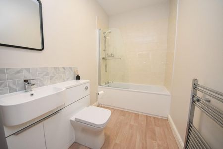 3 bed House - Terraced for Rent - Photo 4