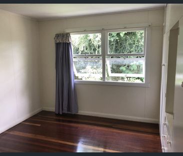 Neat & Tidy 2 Bed Unit in Annerley - Perfect for a Single or a Couple - Photo 4