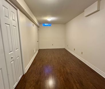 For Lease - 19 Eleanor Circle Unit# Basement, Richmond Hill, Ontario - Photo 2