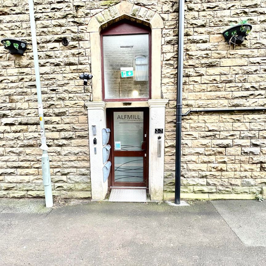 96 Watery Lane, Darwen - Photo 1