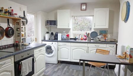 2 Bed Flat, Grove Park Road, N15 - Photo 3
