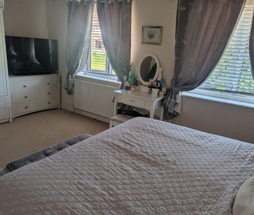 3 bedroom semi-detached house to rent - Photo 6