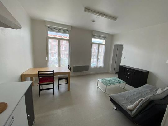 A LOUER APPARTEMENT T2 35m2 en CENTRE VILLE DE SAINT QUENTIN 02100 - Photo 1