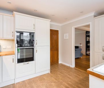 Savernake Walk, Crawley, RH10 - Photo 4