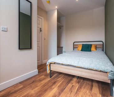 4 bedroom detached house to rent - Photo 2