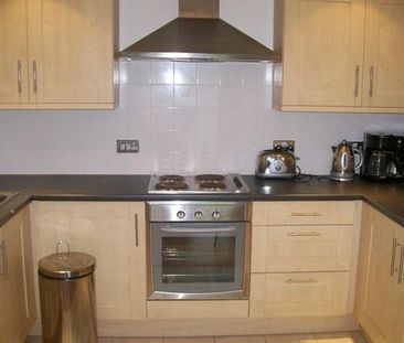 2 bedroom apartment to rent - Photo 4