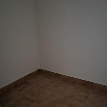 Location Appartement 1 pièce 22m² BRIVE LA GAILLARDE 19100 - Photo 3