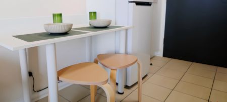 Riverside balcony studio - Photo 4