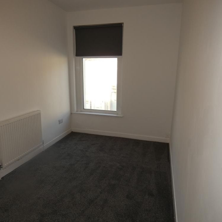 4 bedroom property to rent - Photo 1