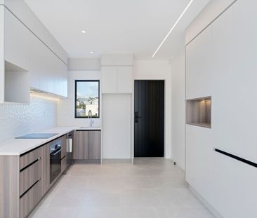 Stylish 3-Bedroom Home with Study - Photo 5