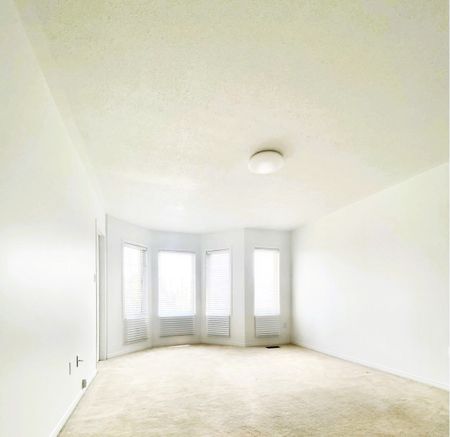 For Lease - 3857 Partition Road, Mississauga, Ontario - Photo 2