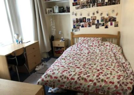 6 bedroom semi-detached house to rent - Photo 4