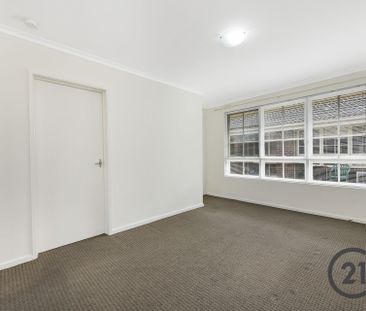 Renovated One Bedroom in Noble Park&excl; - Photo 4