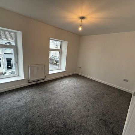 Oakfield Street, Swansea, SA4 - Photo 1