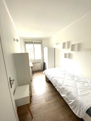 Appartement 5 pièces 81m2 MARSEILLE 5EME 1 870 euros - Photo 1