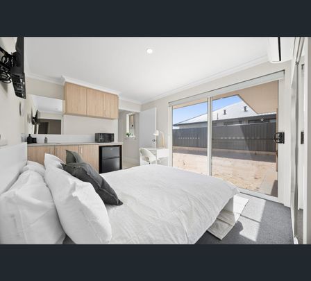 6/10 Clemente Road, Madora Bay, WA 6210 - Photo 1
