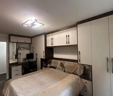 Alexandra Road, Hounslow, TW3 - Photo 3