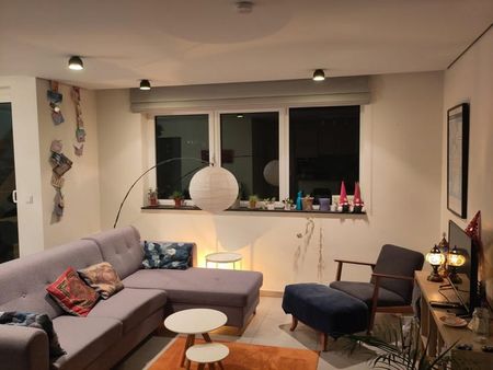 Appartement te huur - foto 2