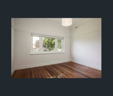 If space is what you're looking for, look no further! - Photo 1