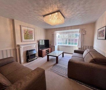 4 bedroom detached house to rent - Photo 1