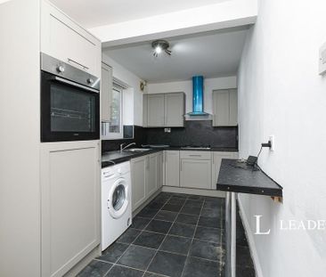 3 bedroom terraced house to rent - Photo 4