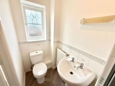 3 bedroom semi-detached house to rent - Photo 5