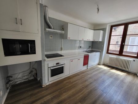 Location Appartement 3 pièces 75m² FIGEAC 46100 - Photo 3