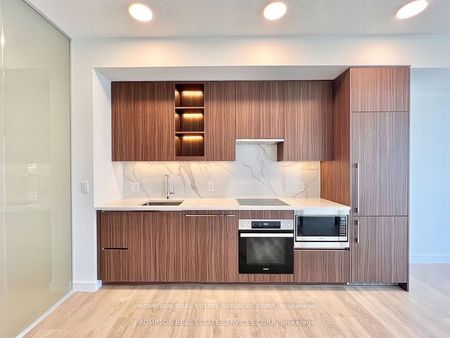 For Lease - 27 McMahon Drive Unit# 1808, Toronto, Ontario - Photo 2