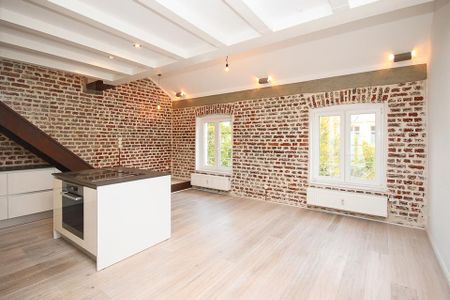 Traumhaftes Dachgeschoss-Loft mit offener Galerie und Einbauküche - Photo 4