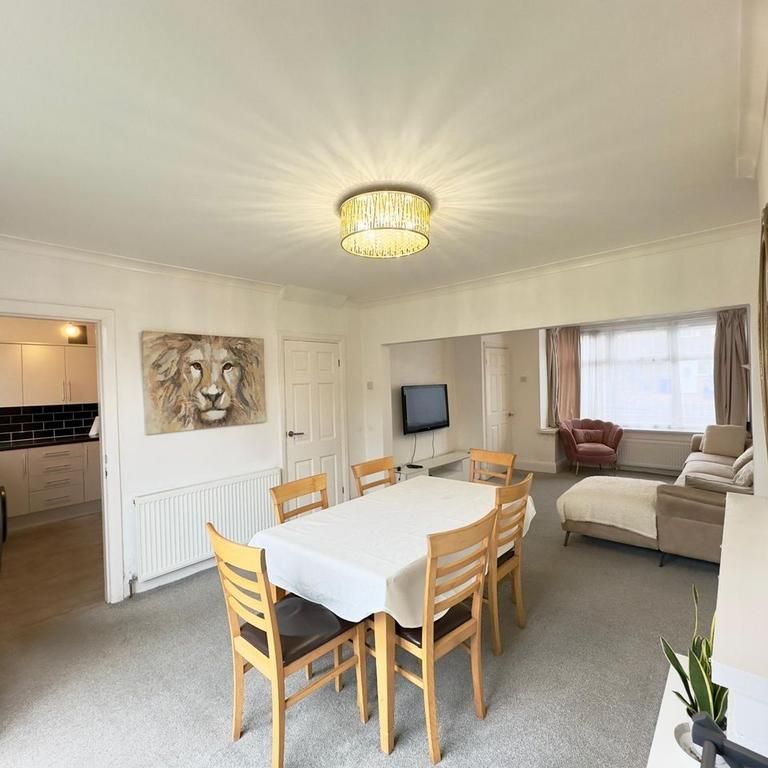 3 bedroom semi-detached house to rent - Photo 1