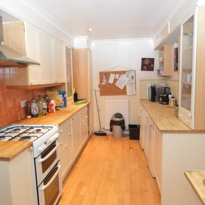 House share to rent - Photo 1