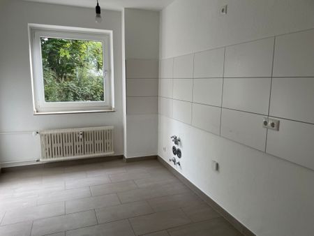 Modernisierte 2-Zi.-Wohnung in der Oberhausener Stadtmitte! - Photo 2
